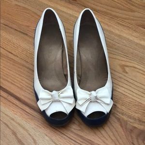 Adorable wedges - perfect for summer!